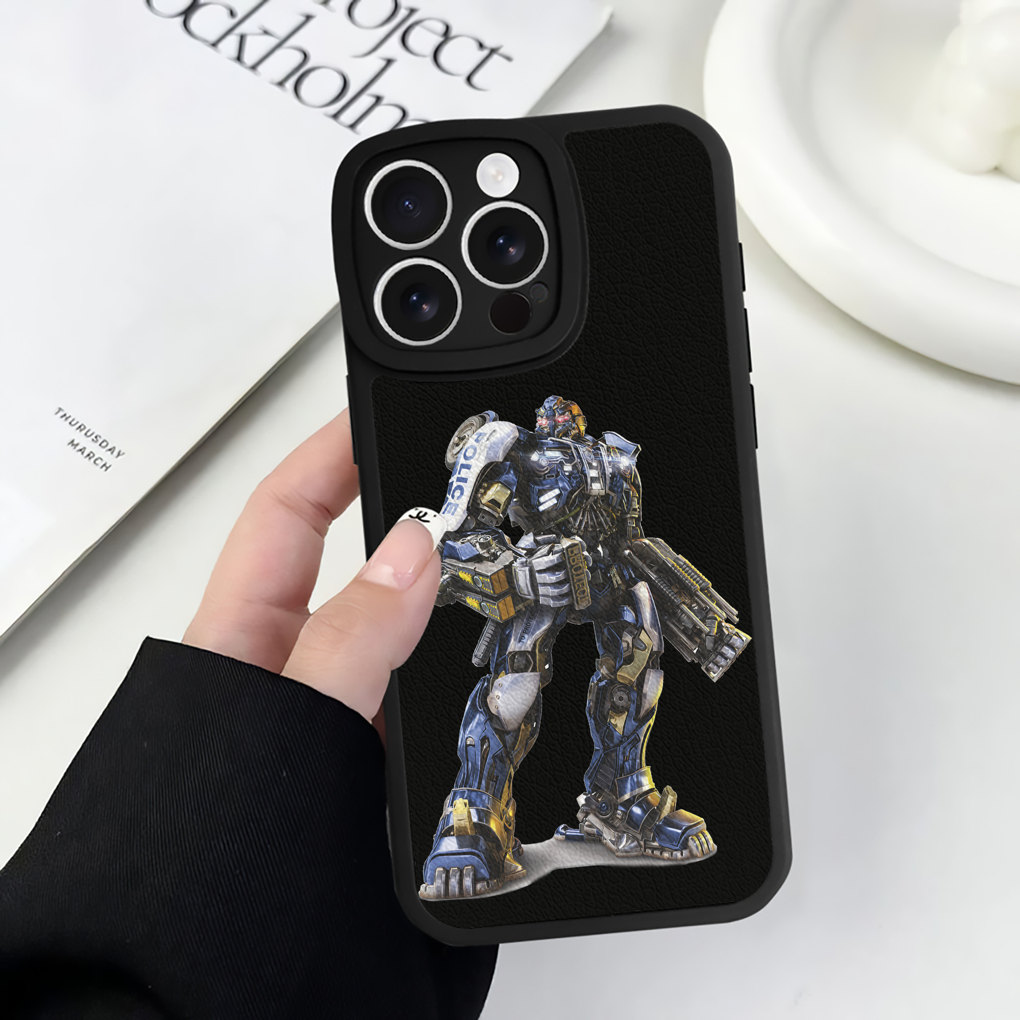 （画像用） Transformers トランスフォーマー 【iPhone 16シリーズ対応】シリコンスマホケース（レザー調） 材質：シリコン
